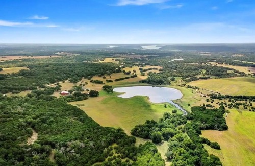 Leon Junction Appartement | [Eclipse Amenities Included]142 Acre Ranch Glamping Tent 5
