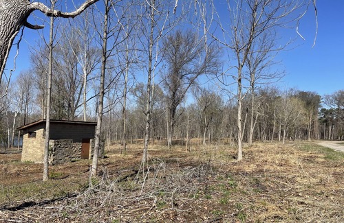 Carbondale Location De VR | Eclipse Campsites Available. Waterfront views