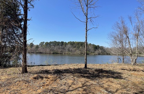 Carbondale Location De VR | Eclipse Campsites Available. Waterfront views