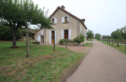 Alluy Maison | Ecluse d'Aiguilly