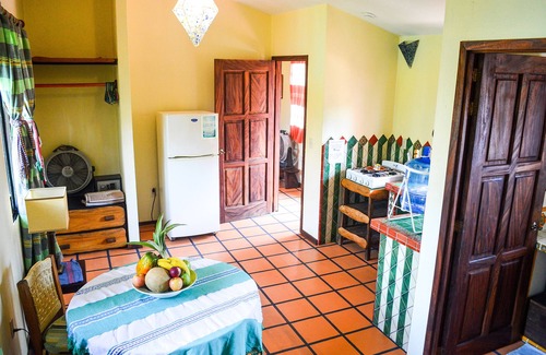 Brisas de Zicatela Appartement | 1 minute de la plage, appartement 1 chambre, jardins et piscine fermés, yoga