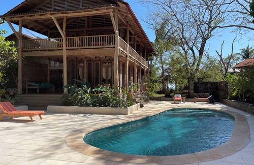 Playa Negra Maison | Eco Beach House avec piscine dans Gated Beachfront Community
