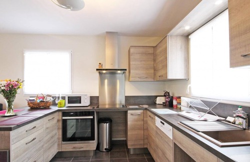 Saint-Martin-d'Ecublei Cottage | Écogîte confortable avec jardin clos, adapté PMR, proche de la forêt et de L'Aigle, jusqu'à 8 pers.