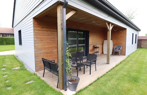 Saint-Martin-d'Ecublei Cottage | Écogîte confortable avec jardin clos, adapté PMR, proche de la forêt et de L'Aigle, jusqu'à 8 pers.