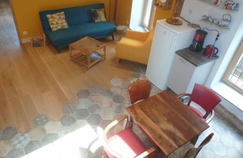 Albertville Appartement | Appt écolo dans bâtisse du XVè, coeur de Conflans