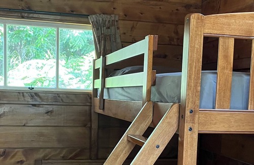 Colville Cabine | Eco Friendly Bush Cabin Retreat on a Tranquil Farm