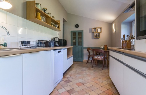 Joue-sur-Erdre Cottage | Gîte rénové éco-responsable près de la forêt et des lacs, idéal pour la détente et la nature
