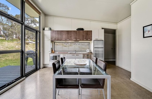 Crackenback Chalet De Ski | Ecocrackenback 16 'Chalet durable et luxueux proche des pistes.'