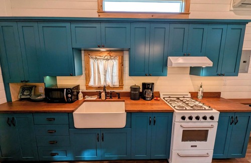 Stevenson Maison | Ecofriendly Tiny Home with views in Beautiful Columbia River Gorge