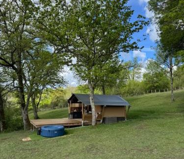 Cazats Cabine | EcoLodge Libellule romantique pour amoureux