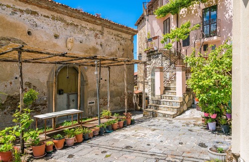 Cicerale Appartement | Ecolodge Selvitelle - Escape the Hectic and Submerge in the Nature of Cilento