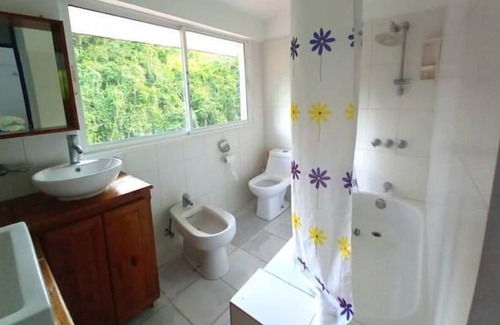 Los Cacaos Cabine | Ecological Cabin by the River, Mountain View, Eco Tourism, Wifi, Pet Friendly
