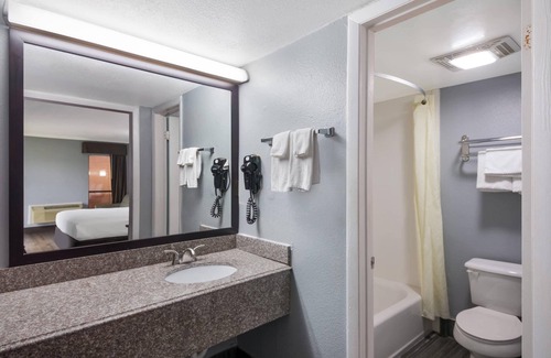North Burnet Hôtel | Econo Lodge near The Domain - The Arboretum