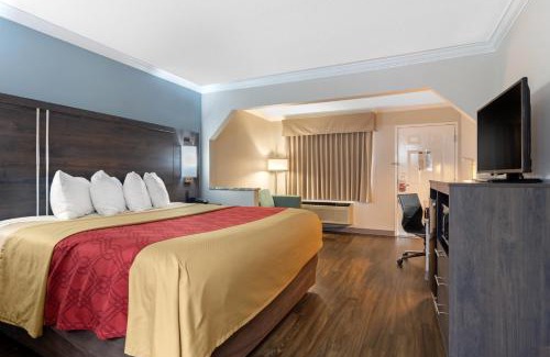 Byron Cabine | Econo Lodge Byron - Warner Robins