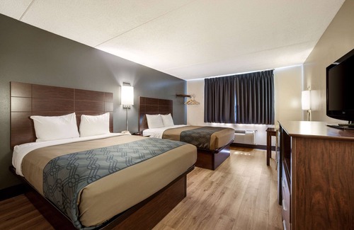 Corfu Hôtel | Econo Lodge Darien Lakes