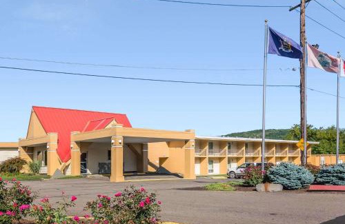 Binghamton Hôtel | Econo Lodge Inn & Suites