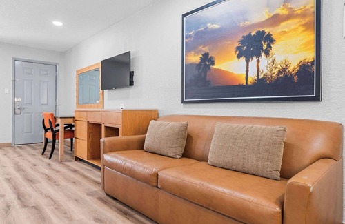 Sealy Hôtel | Econo Lodge Inn & Suites