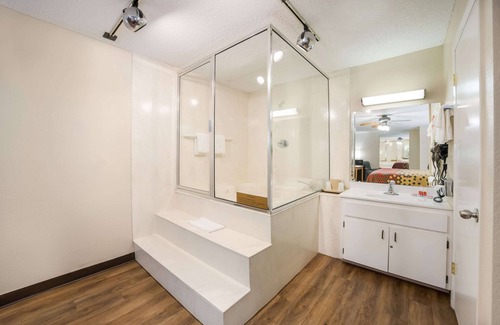Boys Ranch Hôtel | Econo Lodge Live Oak