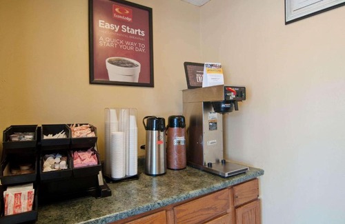 Bluefield Cabine | Econo Lodge Near Bluefield College