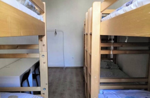 Karlin Appartement | Economic group apartment with bunk beds