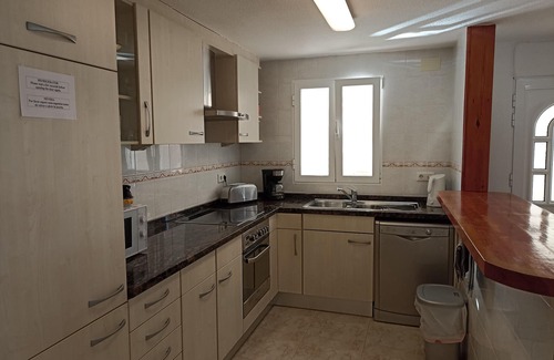 Paichi Villa | PRIX ÉCONOMIQUES, PISCINE PRIVÉE, WIFI, CHAUFFAGE CENTRAL, AA, 2 À 8 PERSONNES​