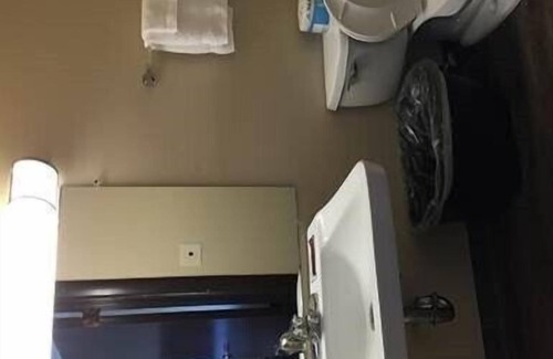 Overlook Hôtel | Economy INN