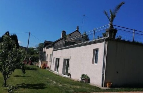 Roussillon-en-Morvan Maison | Edelweiss family home with swimming pool/sauna.