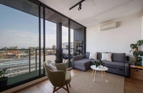 Abbotsford Appartement | Eden of Abbotsford - A Serene Escape off Johnston St