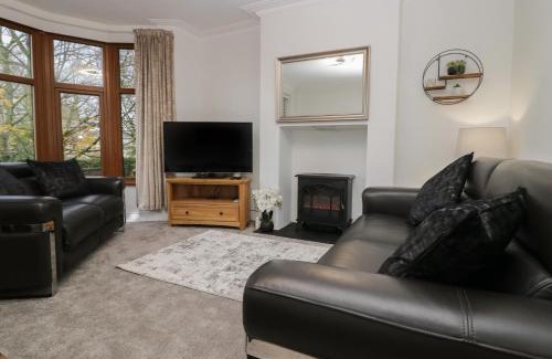 Bare Appartement | Eden on the Crescent