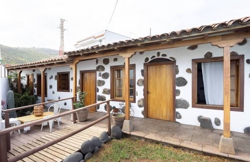 La Guancha Cottage | EDEN RENTALS Sagitta Beta Retreat
