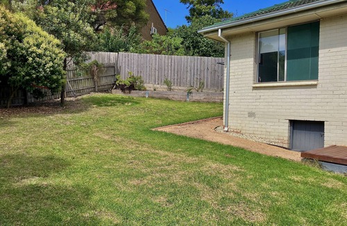Coburg North Maison | Edgars Creek Retreat - Cozy Unit in Leafy Coburg. Perfect for couple or family