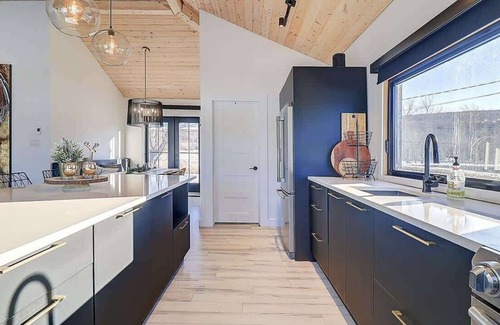 Stanstead Township Chalet De Ski | Bord du lac Lovering - Spa - Chic Shack