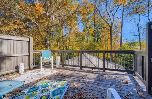 Sandy Springs Maison | Edgewater Estate - 5 Bedroom Sleeps 10 | 10 Min to Dining & Entertainment | 15 Min to Buckhead