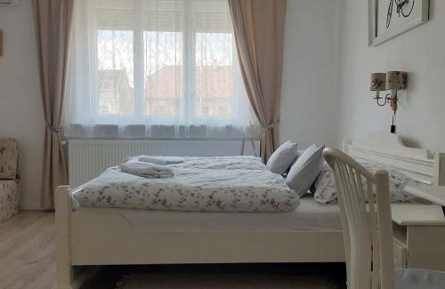 Mosonmagyarovar Appartement | Edina Vintage Vendégház