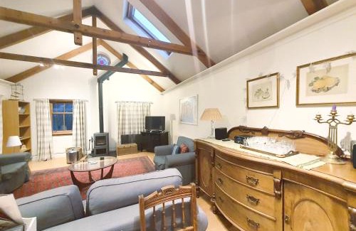 Trinity Appartement | Edinburgh 2-Bedroom Cottage with Parking - Ground Floor