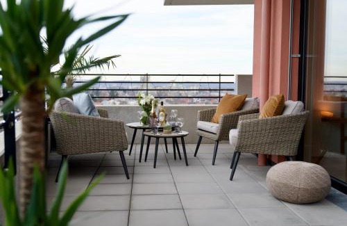 Graz-Straßgang Appartement | EDLER WOHNRAUM Panoramablick 3 SZ Boxspringbetten, E-Ladestation, Kaffeevollautomat, Klima, Lift, Terrasse & 2xTG