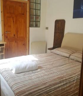 Southgate Green Appartement | Edwardian Apartment Garden Flat