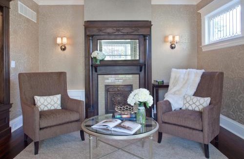 Old Town West Hôtel | Edwards House