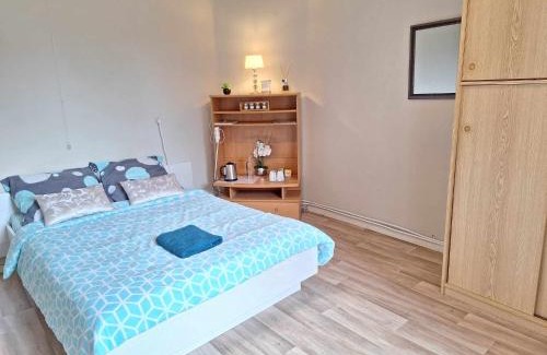 Geraardsbergen Appartement | Eenvoudige slaapkamer Geraardsbergen