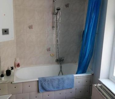 Geraardsbergen Appartement | Eenvoudige slaapkamer Geraardsbergen