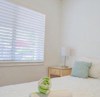 Hendricks and Venice Isles Maison | Efficiency 2 on water Las Olas, beach and free kayaks
