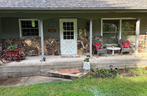 Shell Knob Maison | Effie's - An inviting home with lovely views of Table Rock Lake
