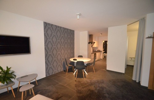 Merzig Appartement | EG Ferienwohnung Merzig Stadt 60 qm PKW Stellplatz im Innenhof