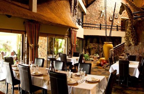 Marken Cabine | Ehlathini Game Lodge