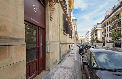 Egia Appartement | Eiffel | The Rentals Collection