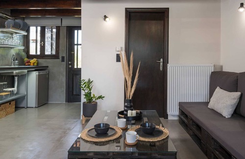 Katsifariana Villa | Eightyfour Living with private pool