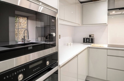 Malmesbury Maison | Eilmers Cottage Lovely 4BD in Malmesbury