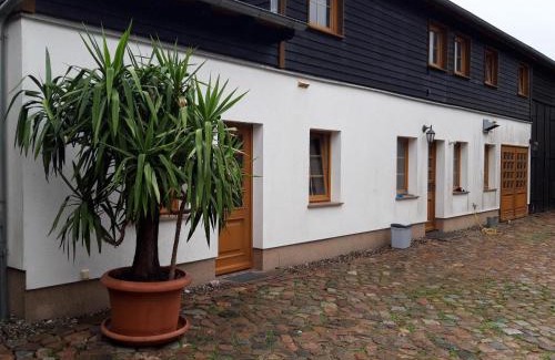Schonfeld Appartement | Ein Bett im Kornfeld - Haus Morgensonne - mit Innenpool