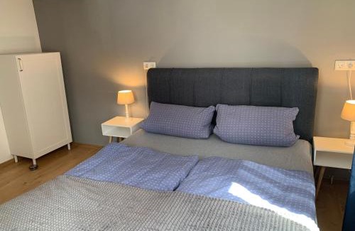 Sachsenhausen Appartement | einfache Monteurswohnung am Ederseeradweg mit 2 Schlafzimmern, Terrasse, Parkplatz - Wohnung 1
