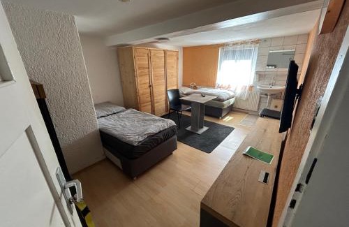 Brombachtal Maison | Einfache Schlafmöglichkeit mit Gemeinschaftsküche und Bad